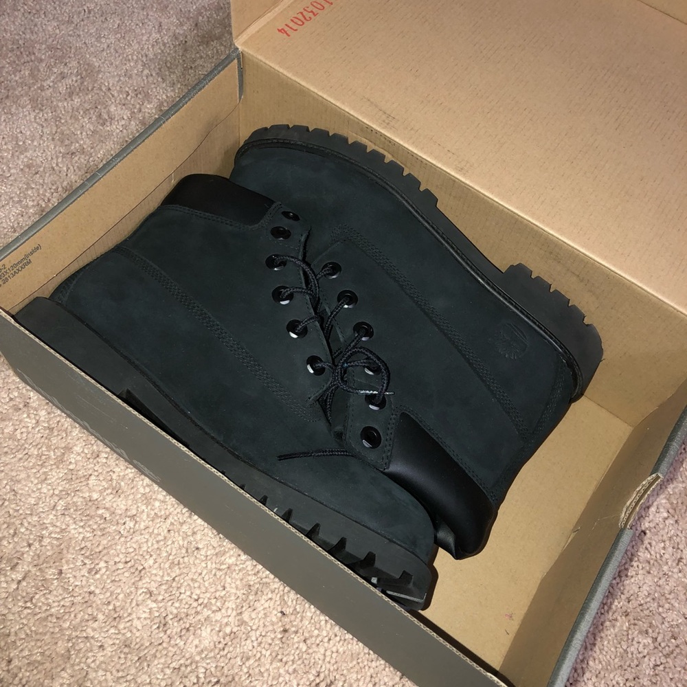 6 Inch Premium Black Boots (Juniors) - Timberland